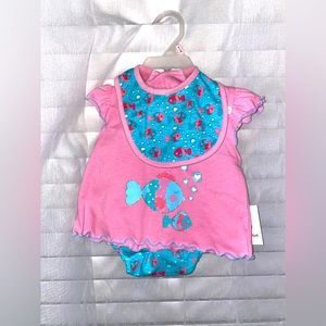 Baby girl 3 piece set cute outfit with matching bib size 6 9 months